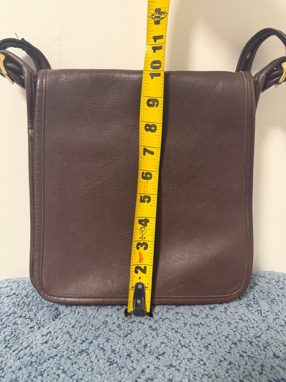 Coach Dark Brown Leather Messenger Bag with Gold Hardware vintage - Picture 12 of 15